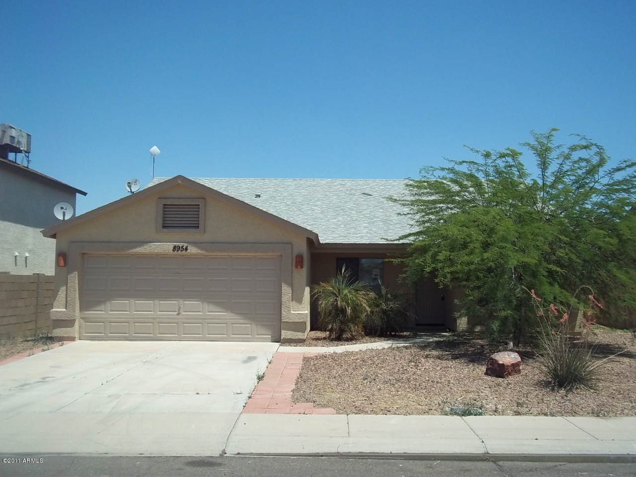 8954 West Ocotillo Road Glendale, AZ 85305 - Photo 1 of 18 Front