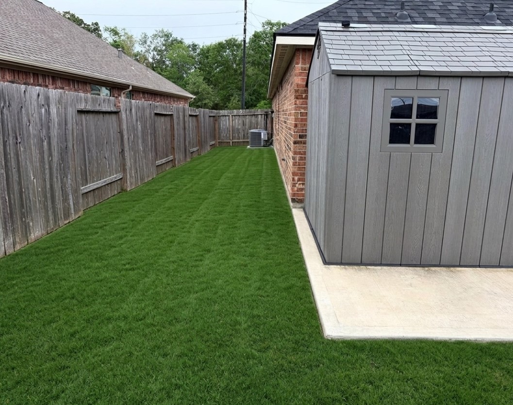24307 Hampton Terrace Lane Spring, TX 77389 - Photo 19 of 20 Expansive and well-maintained side yard, perfect for outdoor activities and gardening.