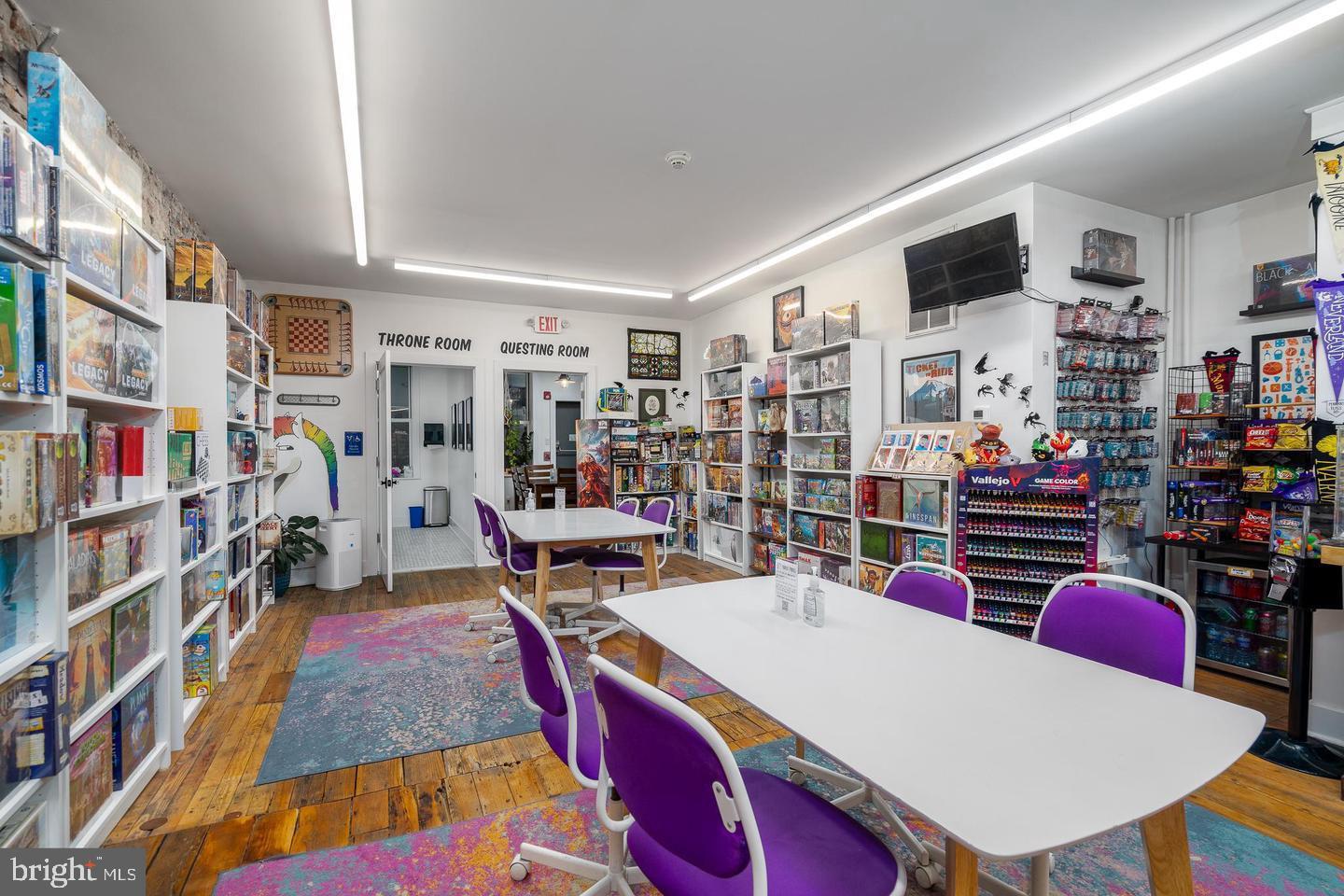 519 South 5th Street Philadelphia, PA 19147 - Photo 3 of 17 a living room with lots of furniture and rug