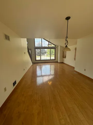 $1,900 | 9871 Grant Place, Crown Point, IN 46307