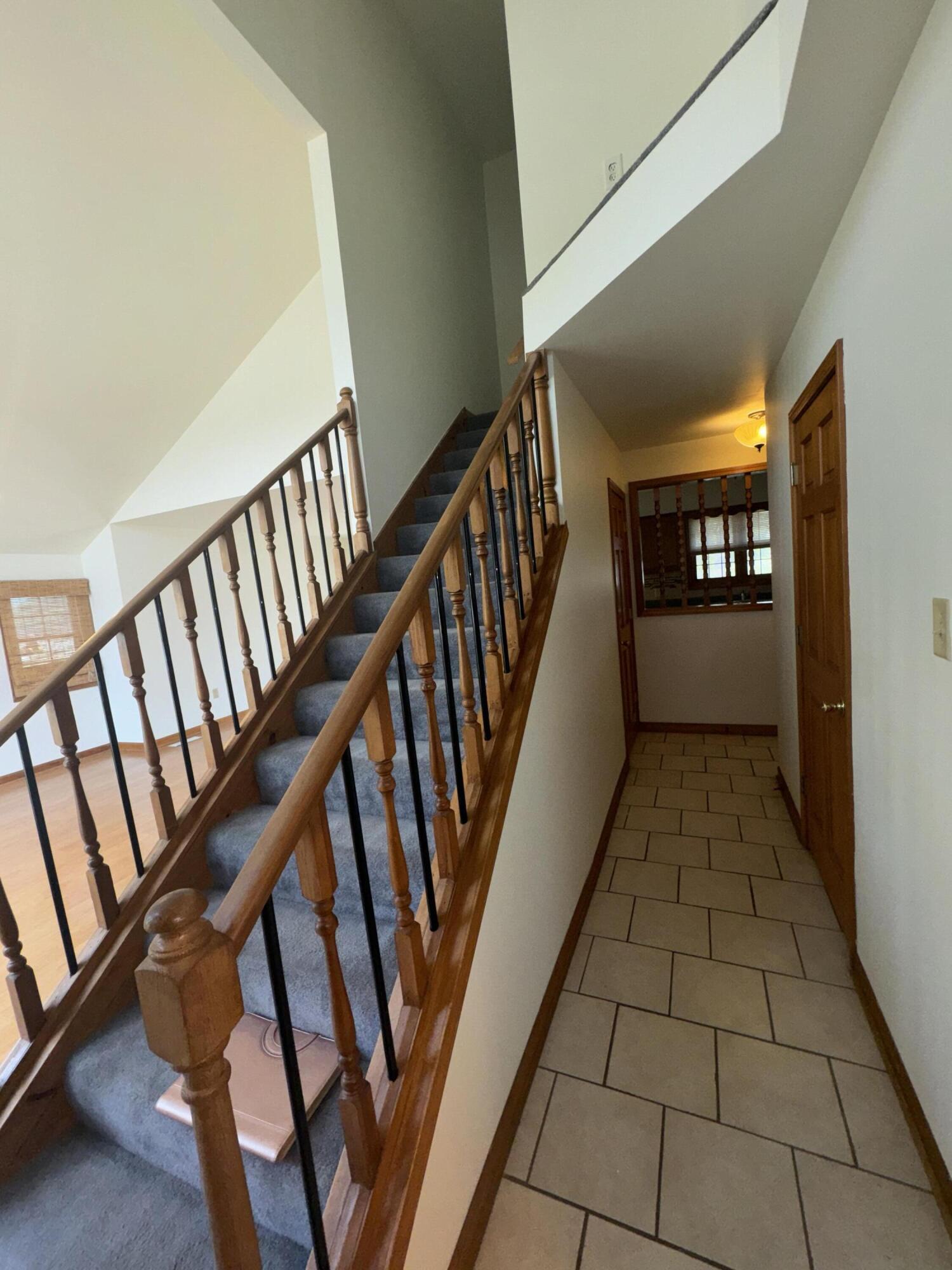 9871 Grant Place Crown Point, IN 46307 - Photo 6 of 18 a view of an entryway