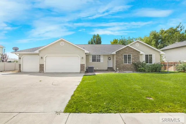 $457,500 | 3832 East Deer Creek, Idaho Falls, ID 83401