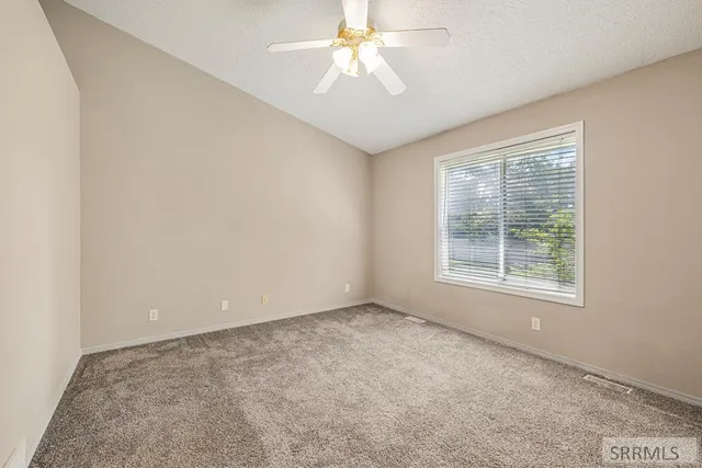 $457,500 | 3832 East Deer Creek, Idaho Falls, ID 83401