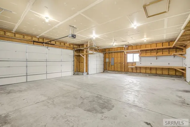 $457,500 | 3832 East Deer Creek, Idaho Falls, ID 83401