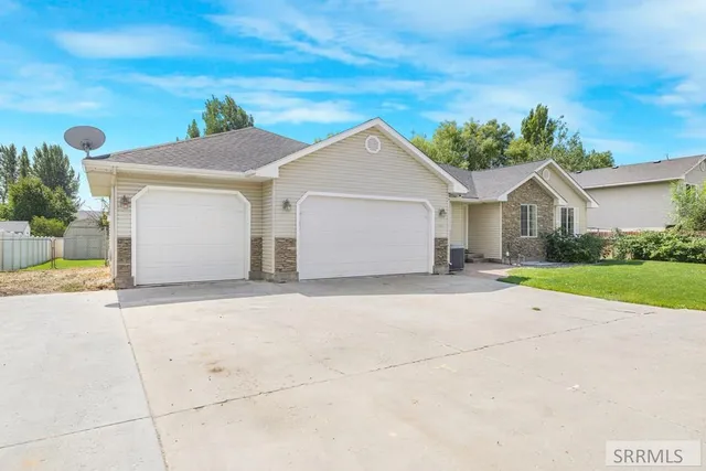 $457,500 | 3832 East Deer Creek, Idaho Falls, ID 83401