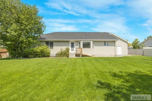 $457,500 | 3832 East Deer Creek, Idaho Falls, ID 83401