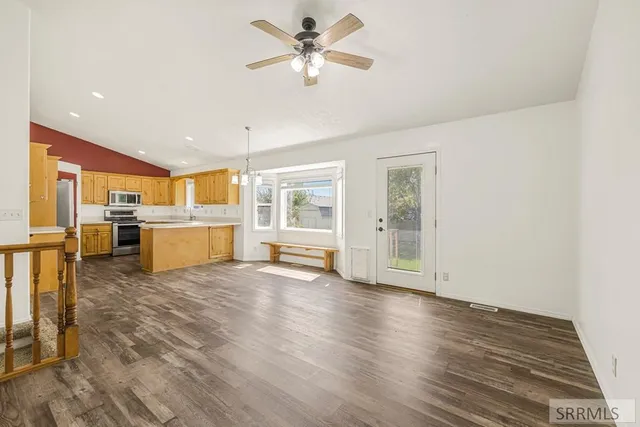 $457,500 | 3832 East Deer Creek, Idaho Falls, ID 83401