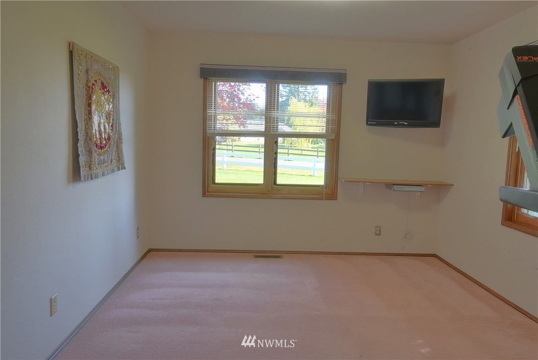 20887 West Bulson Road Mount Vernon, WA 98274 - Photo 9 of 25 Gallery Image 9