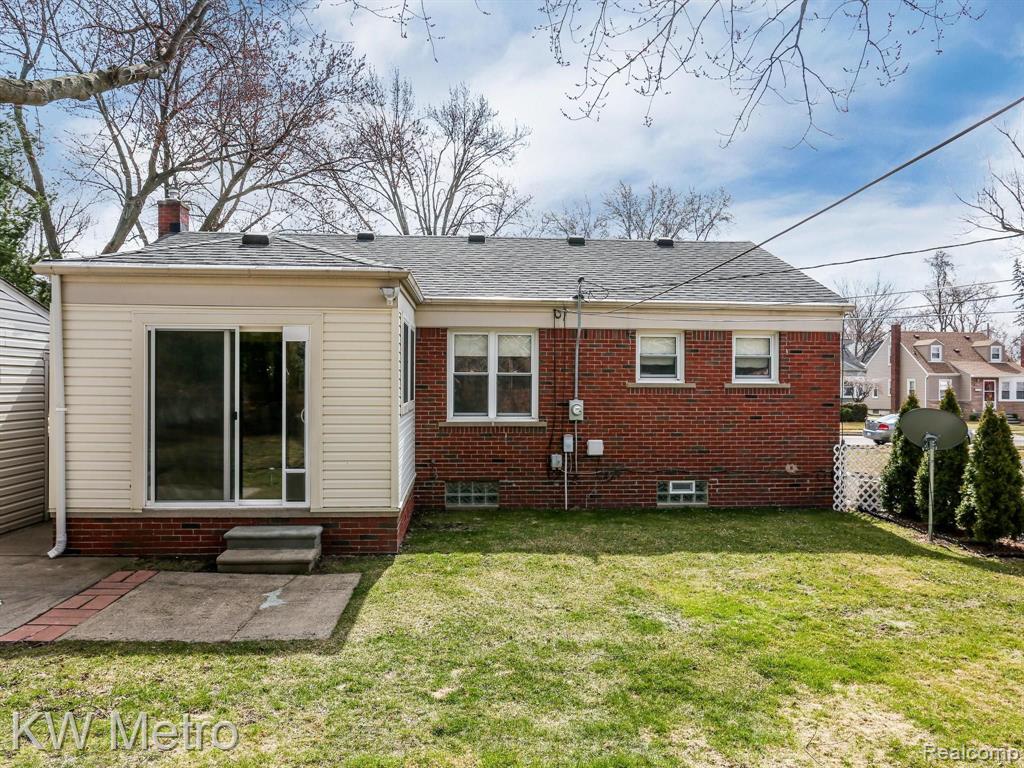 2330 Harvard Road Berkley, MI 48072 - Photo 20 of 22