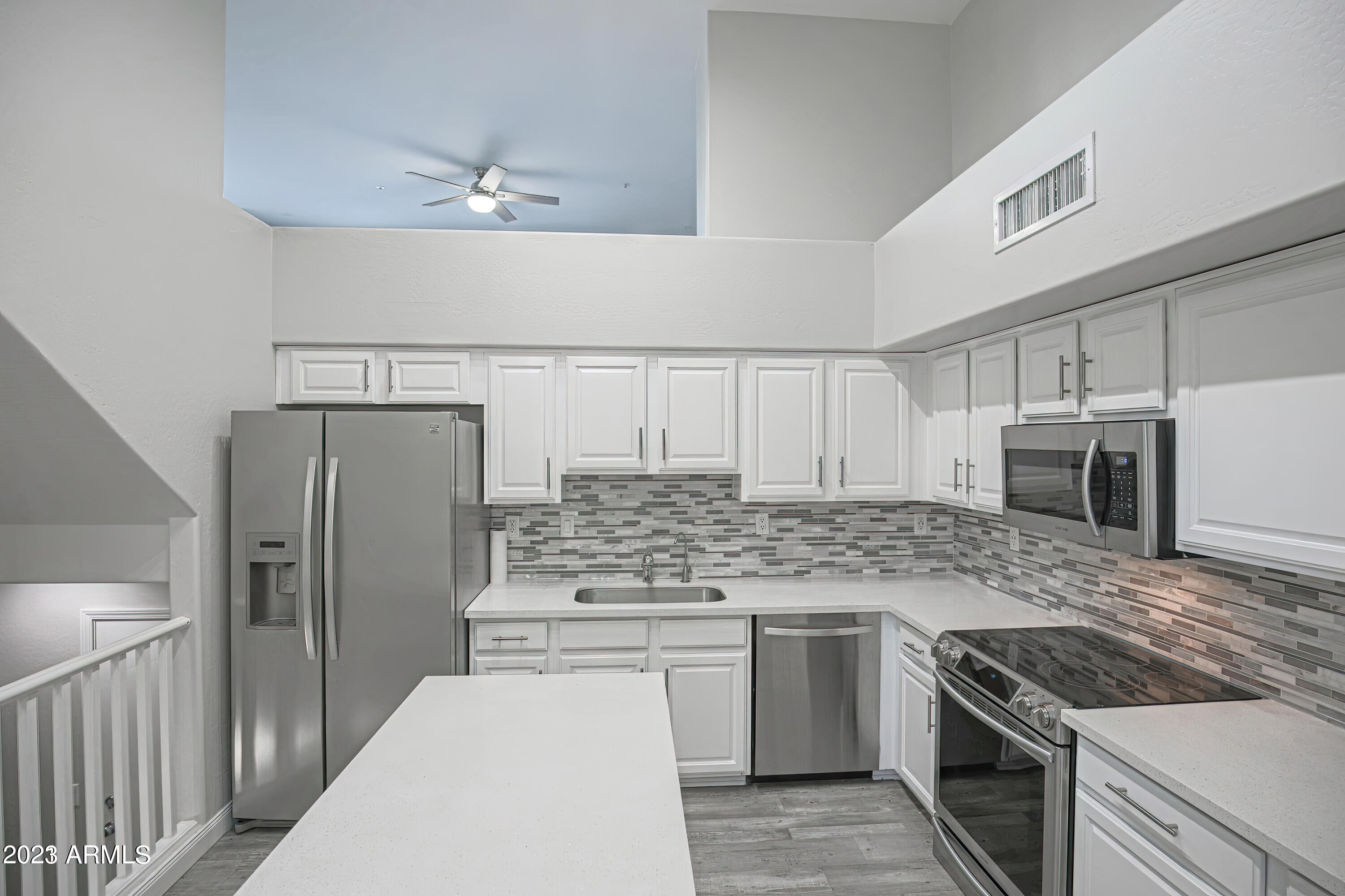 706 South Beck Avenue Tempe, AZ 85281 - Photo 3 of 23 706 S Beck Ave-13