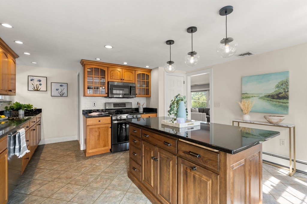 334 Mystic Street Arlington, MA 02474 - Photo 11 of 38