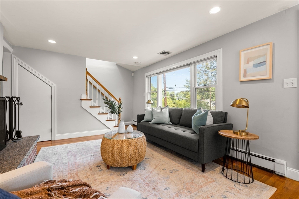 334 Mystic Street Arlington, MA 02474 - Photo 5 of 38