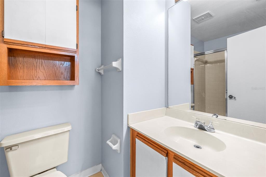 5100 Burchette Road, Unit 4102 Tampa, FL 33647 - Photo 23 of 47 a bathroom with a sink and a toilet