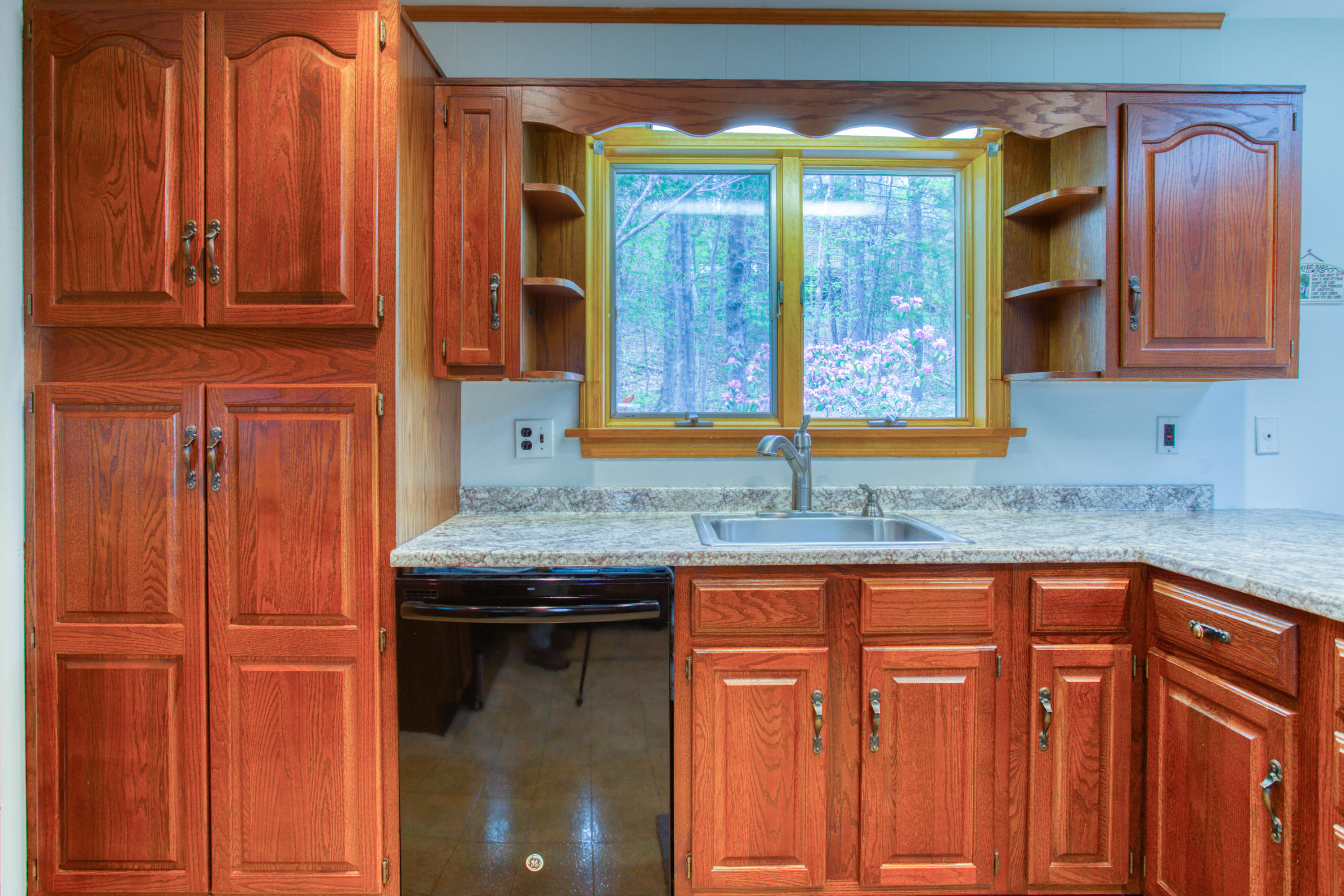 9 Cliff Road Boothbay, ME 04537 - Photo 9 of 22 5b