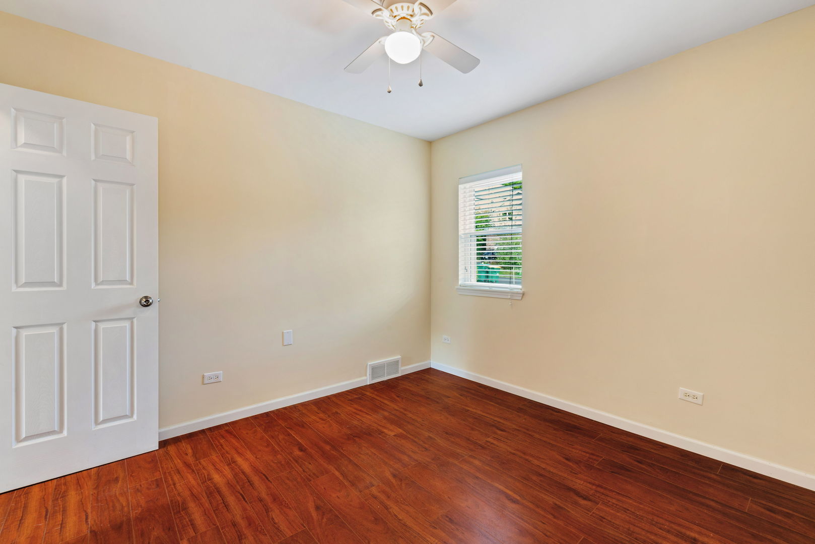 21625 West Ravine Drive Lake Zurich, IL 60047 - Photo 13 of 46