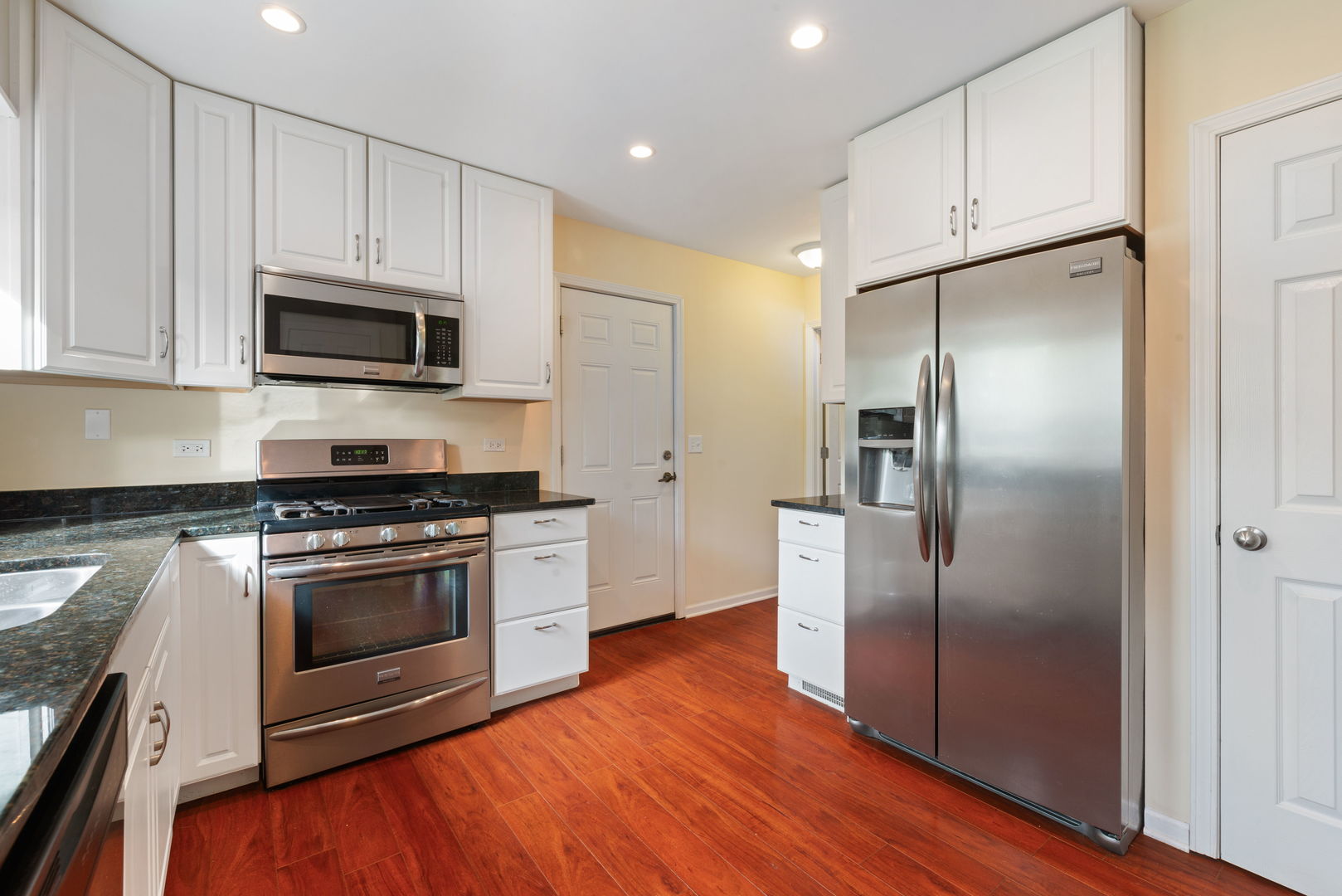 21625 West Ravine Drive Lake Zurich, IL 60047 - Photo 18 of 46