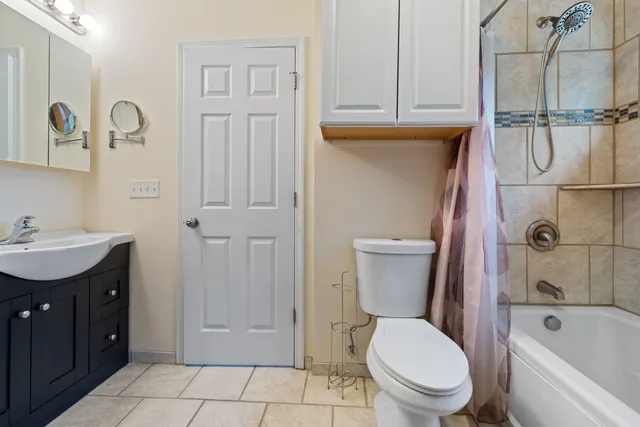 $479,900 | 21625 West Ravine Drive, Lake Zurich, IL 60047