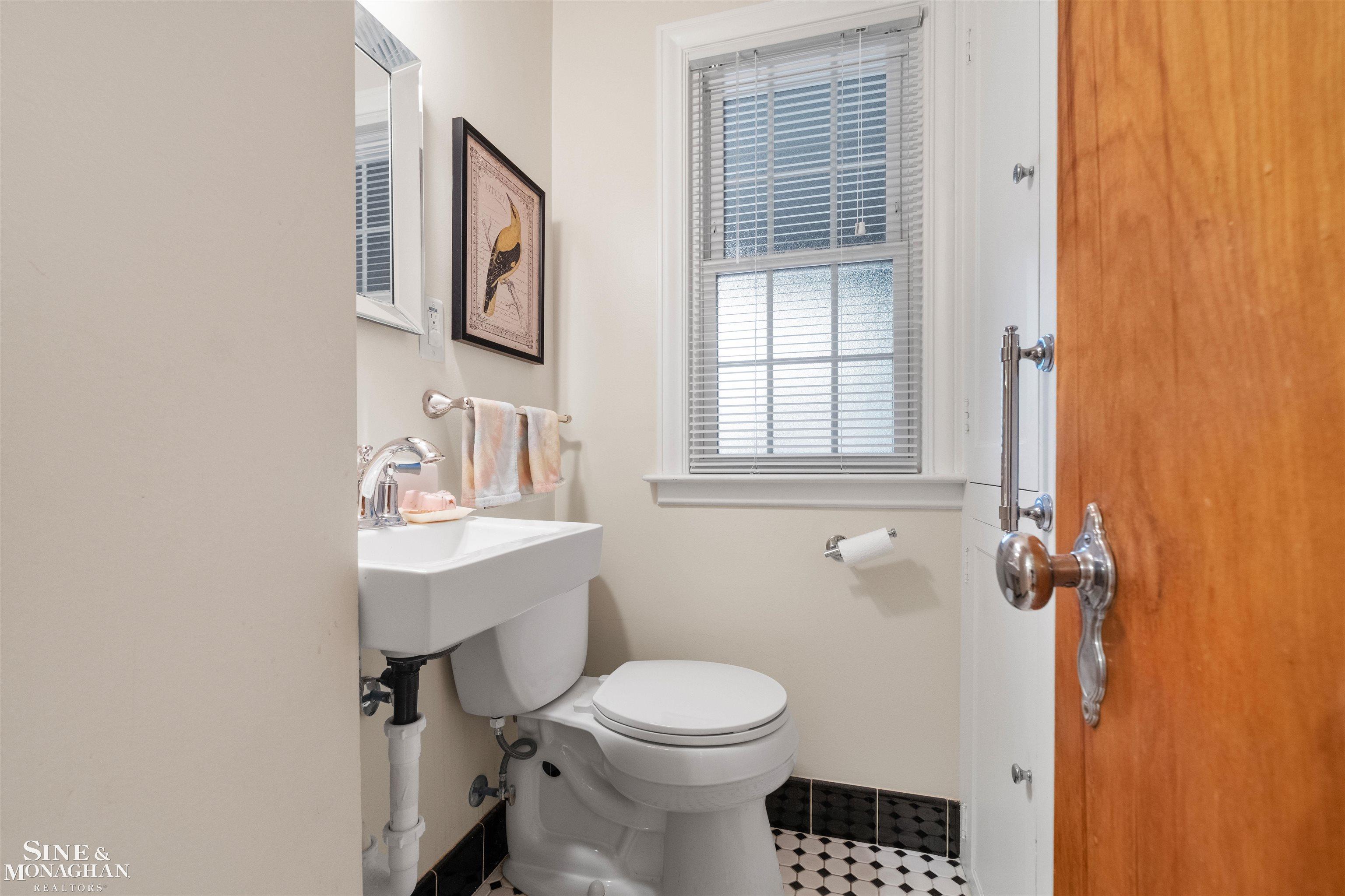 273 Moran Road Grosse Pointe, MI 48236 - Photo 28 of 57 50191215-d5b025a4-3549-4fb7-863c-5f87b9c40a6d.JPG
