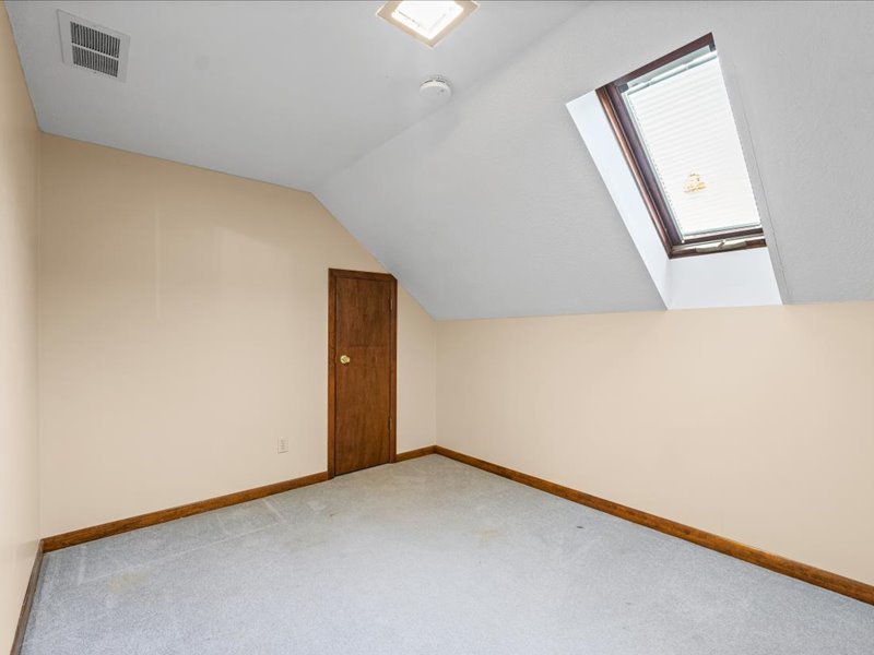 15742 Moody Road Oakland, IL 61943 - Photo 24 of 48 a view of an front door