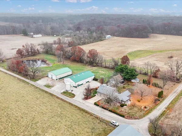 $510,000 | 15742 Moody Road, Oakland, IL 61943