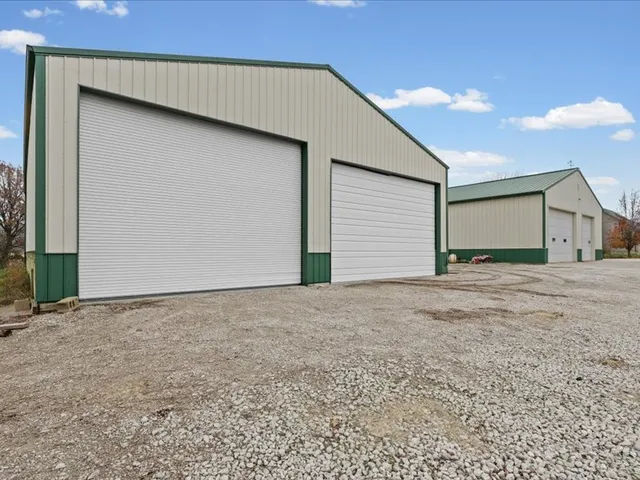 $510,000 | 15742 Moody Road, Oakland, IL 61943