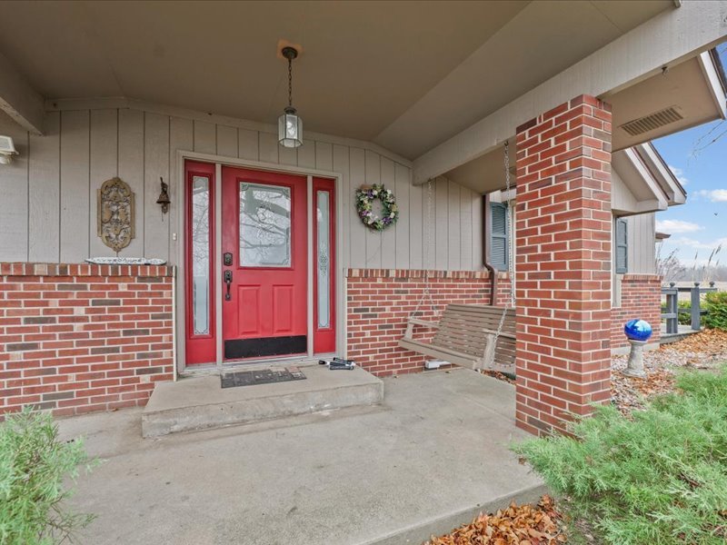 15742 Moody Road Oakland, IL 61943 - Photo 5 of 48 a view of entryway door