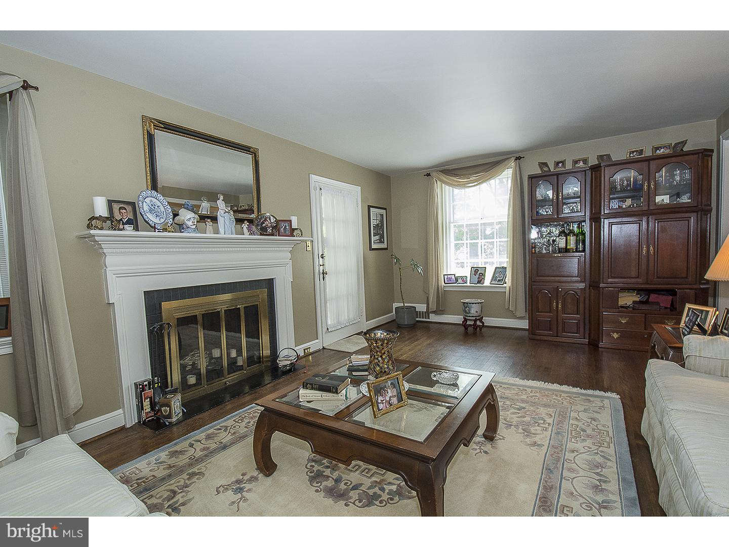 1230 Knox Road Wynnewood, PA 19096 - Photo 4 of 25 Living Room