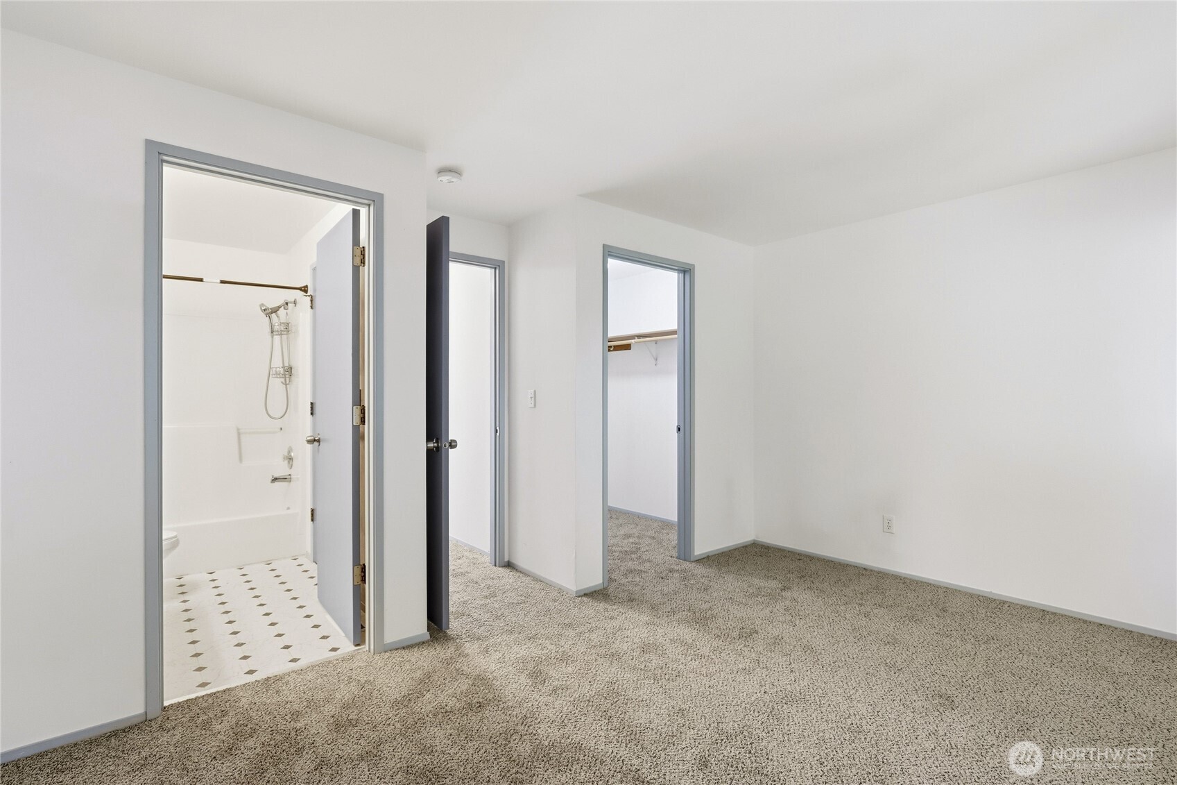 2800 Pine Road Northeast Bremerton, WA 98310 - Photo 11 of 38 an empty room with closet