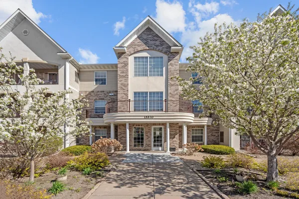 $260,000 | 15570 Linnet Street Northwest, Unit 2109, Andover, MN 55304