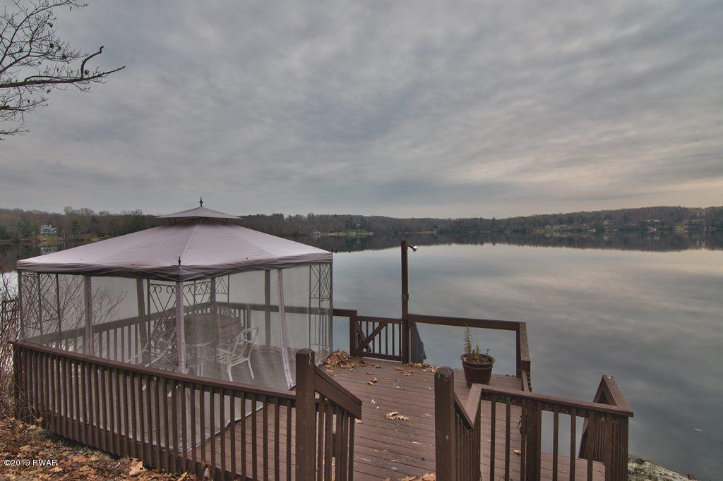 82 West Shore Road Waymart, PA 18472 - Photo 4 of 40
