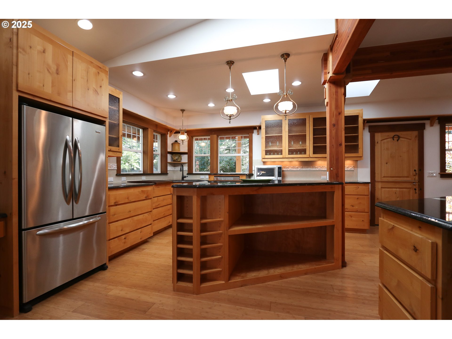 89464 Sunny Loop Lane Bandon, OR 97411 - Photo 13 of 48