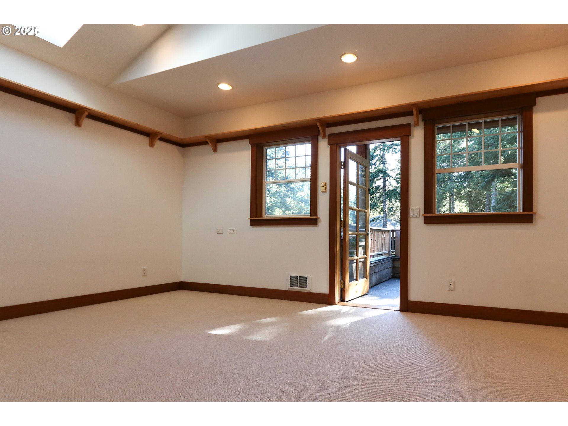 89464 Sunny Loop Lane Bandon, OR 97411 - Photo 23 of 48
