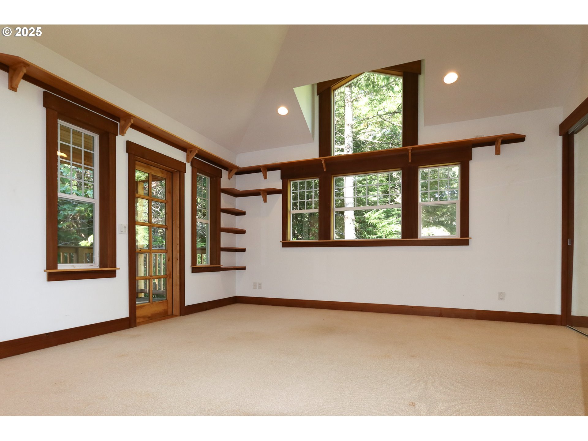 89464 Sunny Loop Lane Bandon, OR 97411 - Photo 24 of 48