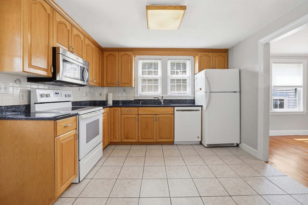 31 Beech Street Dedham, MA 02026 - Photo 18 of 40