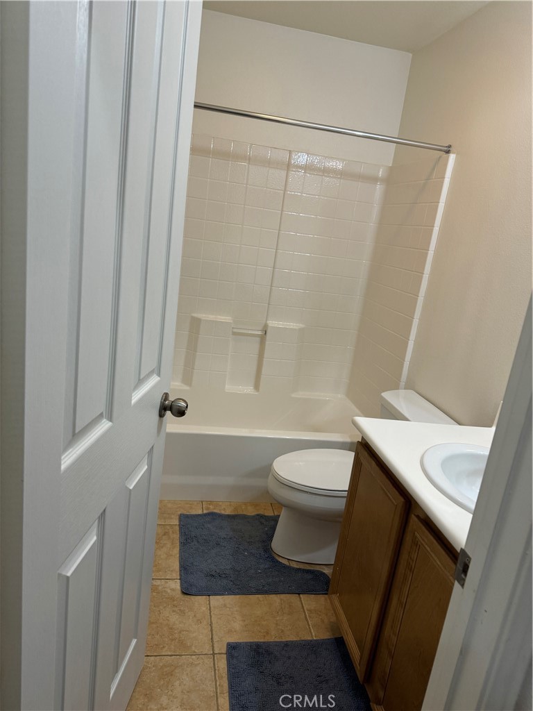 2986 Arbolitos Lane, Unit B Simi Valley, CA 93063 - Photo 10 of 36 a bathroom with a sink and a toilet