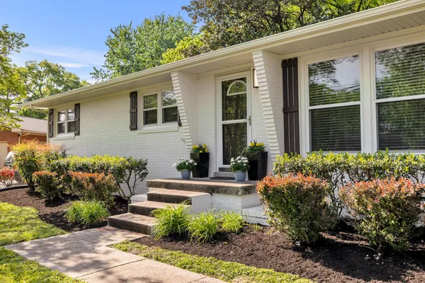 $2,175 | 907 Elliott Drive, Murfreesboro, TN 37129