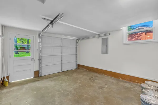 $2,175 | 907 Elliott Drive, Murfreesboro, TN 37129