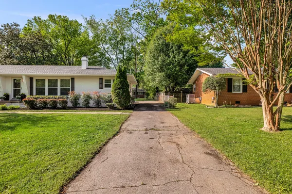 $2,175 | 907 Elliott Drive, Murfreesboro, TN 37129