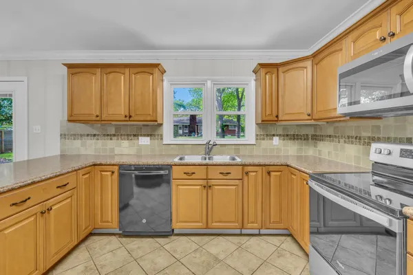 $2,175 | 907 Elliott Drive, Murfreesboro, TN 37129