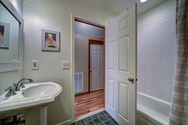 $27,500 | 53 Sandra Road, East Hampton, NY 11937