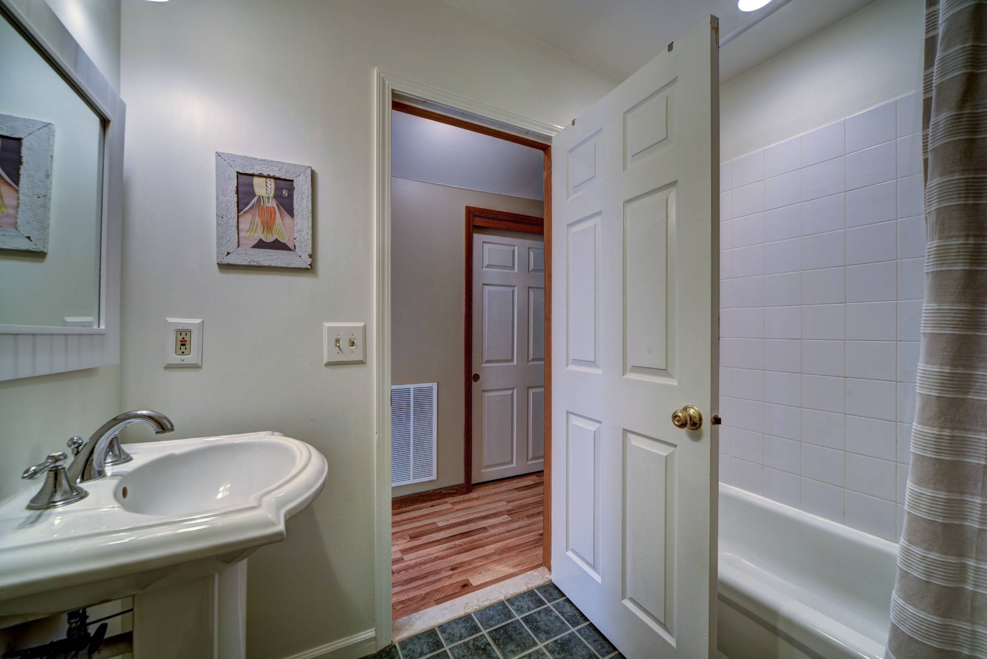 53 Sandra Road East Hampton, NY 11937 - Photo 15 of 19