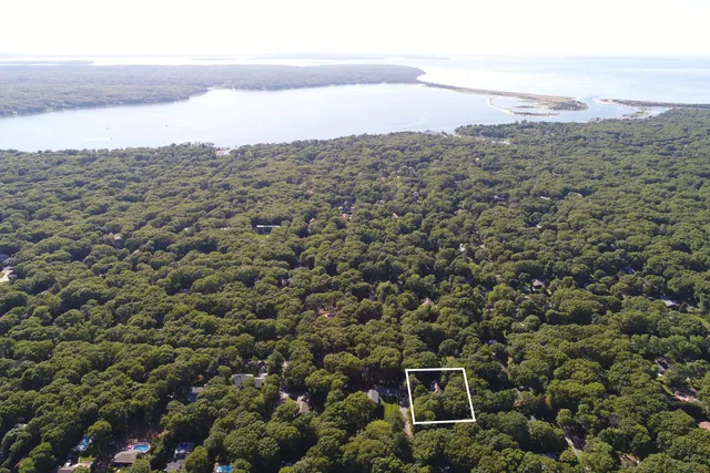 $27,500 | 53 Sandra Road, East Hampton, NY 11937