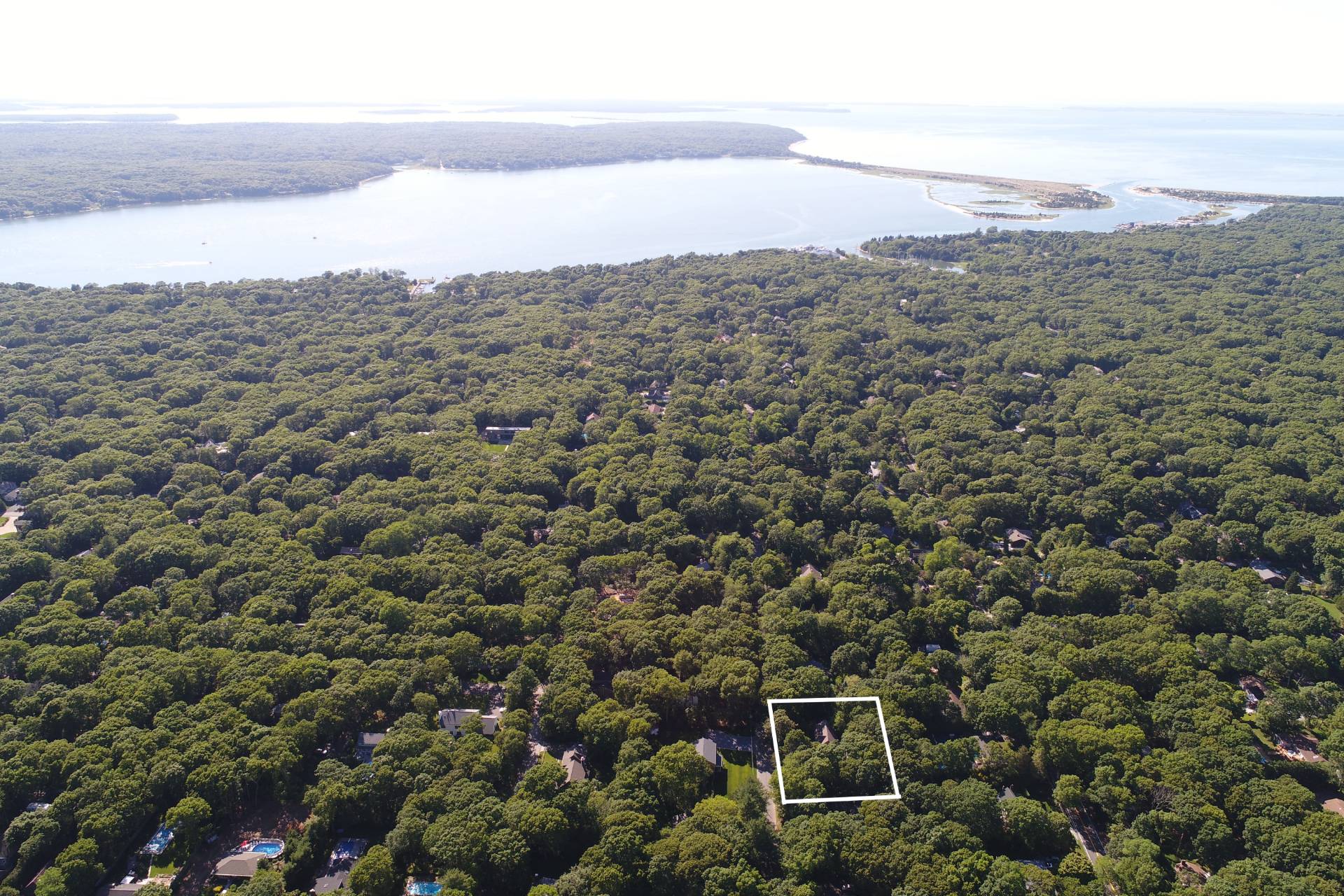 53 Sandra Road East Hampton, NY 11937 - Photo 4 of 19