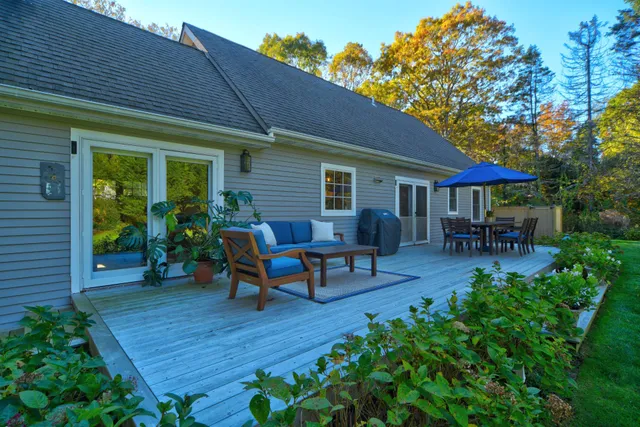 $27,500 | 53 Sandra Road, East Hampton, NY 11937