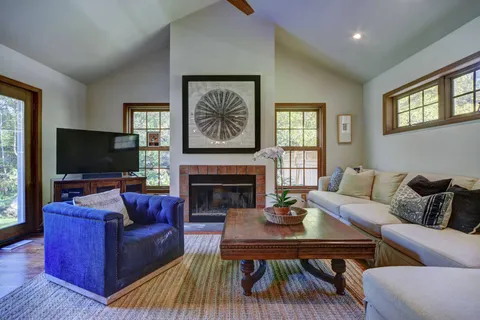 53 Sandra Road, East Hampton, NY 11937