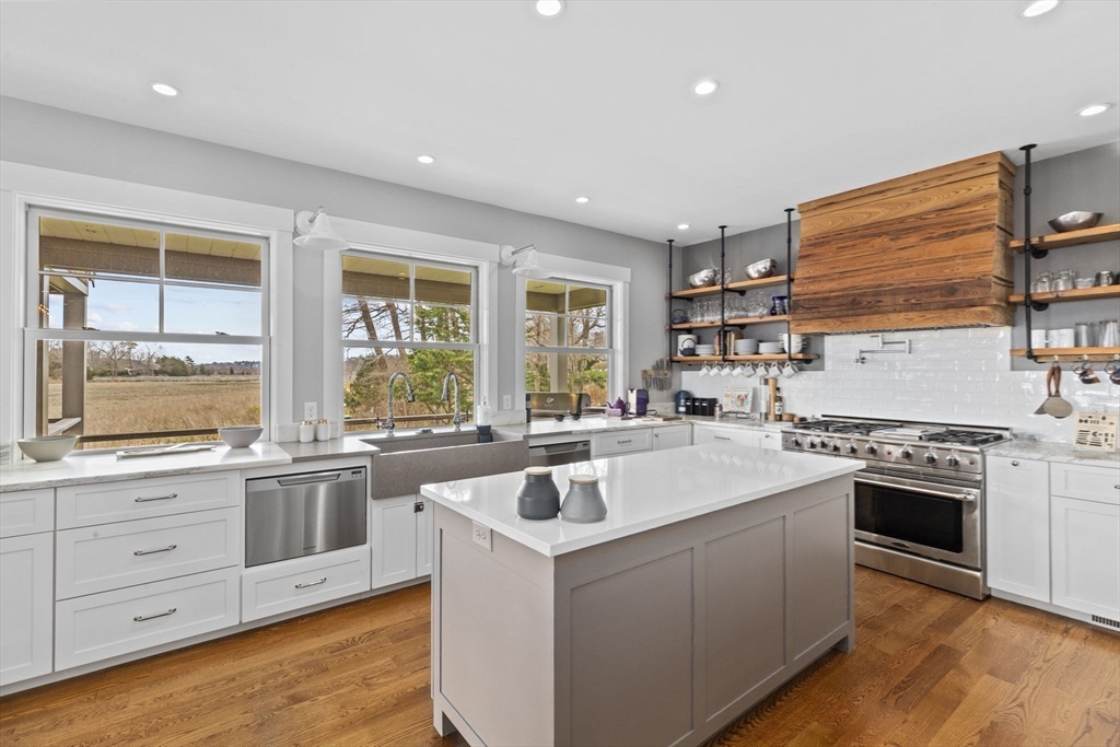 210 Damons Point Road Marshfield, MA 02050 - Photo 28 of 42