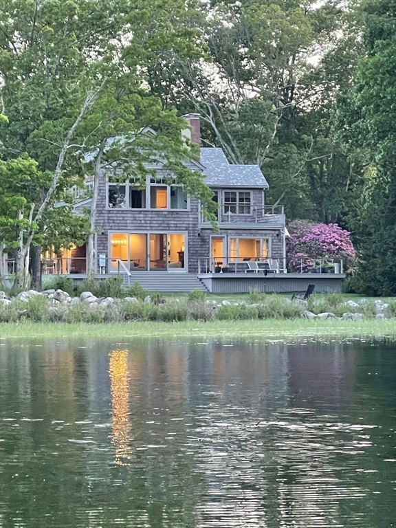 210 Damons Point Road Marshfield, MA 02050 - Photo 4 of 42