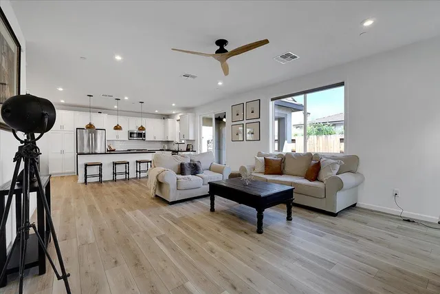 $679,990 | 11962 Granzella Way, Rancho Cordova, CA 95742