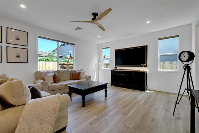 $679,990 | 11962 Granzella Way, Rancho Cordova, CA 95742