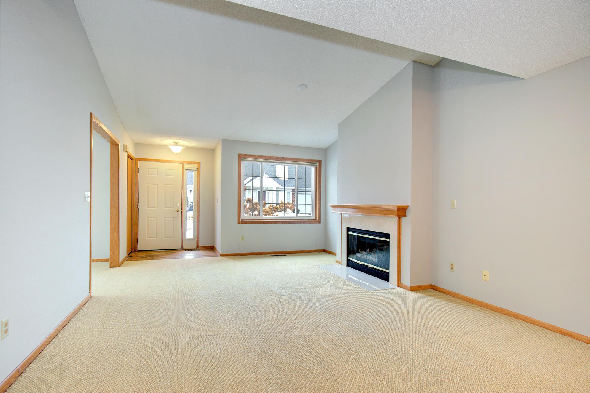 2768 87th Street East, Unit 13 Inver Grove Heights, MN 55076 - Photo 3 of 21